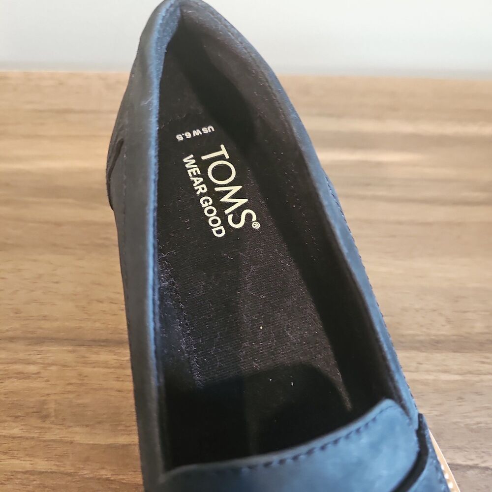 TOMS Wear Good Black Platform Leather Penny Loafers Womans Size 6.5 Like New - Picture 8 of 14